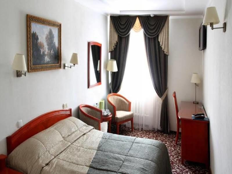 Hotel Kozatskiy 2*